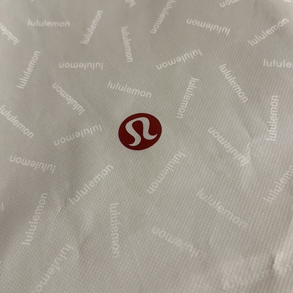 Lululemon large gray  reusable bag - Picture 7 of 7
